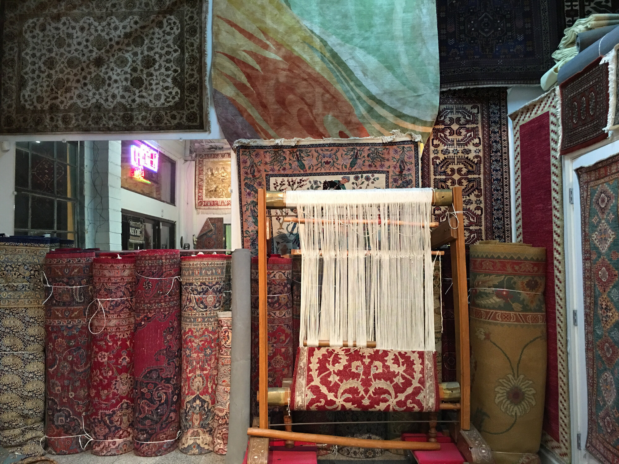 Rug Center Image