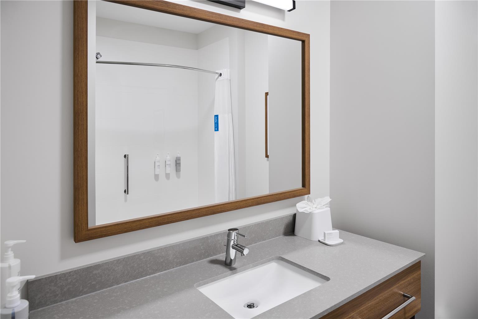 Hampton Inn by Hilton Lincoln Downtown Image