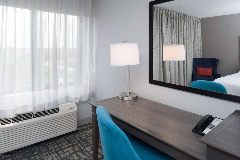 Hampton Inn North Sioux City Image