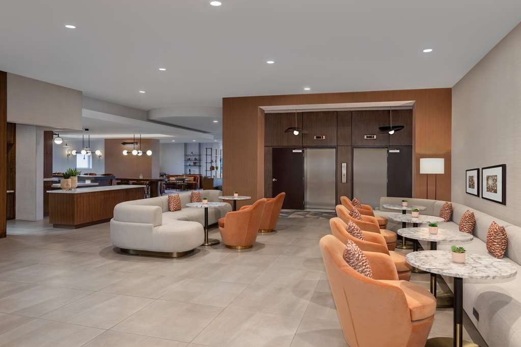 DoubleTree by Hilton Las Vegas East Flamingo Image