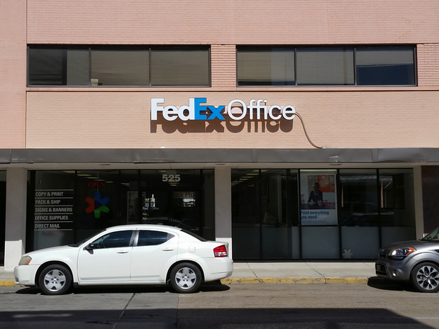 Images FedEx Office Print & Ship Center