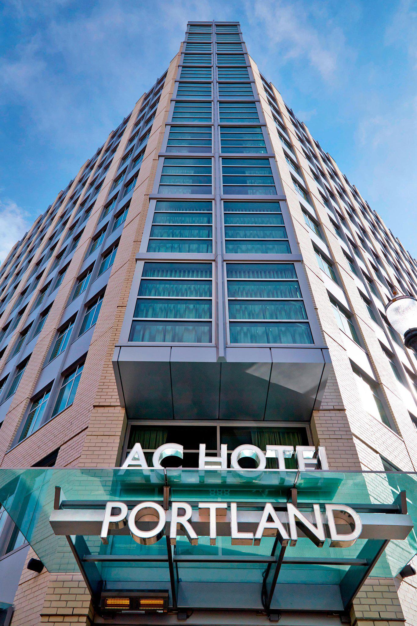 AC Hotel by Marriott Portland Downtown, OR Photo