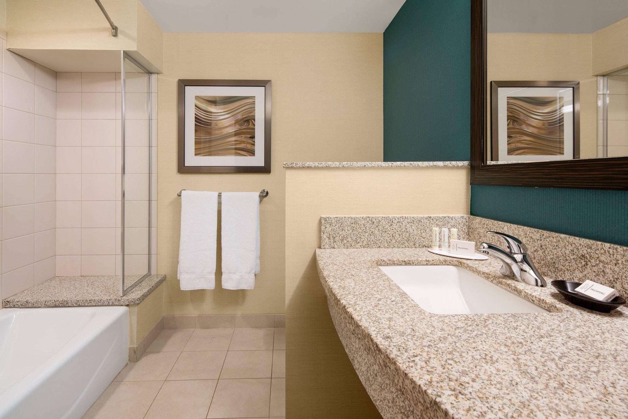 Courtyard by Marriott Glenwood Springs Photo