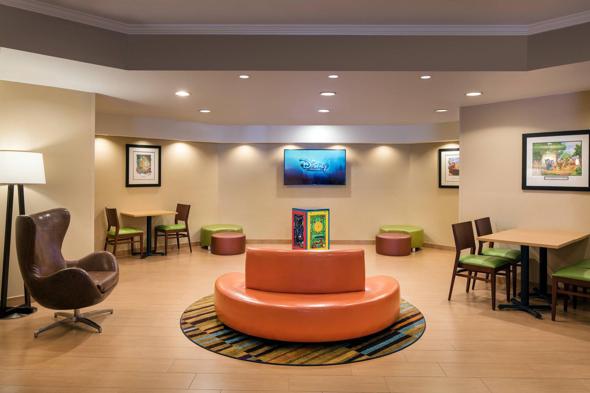 Fairfield by Marriott Anaheim Resort Photo