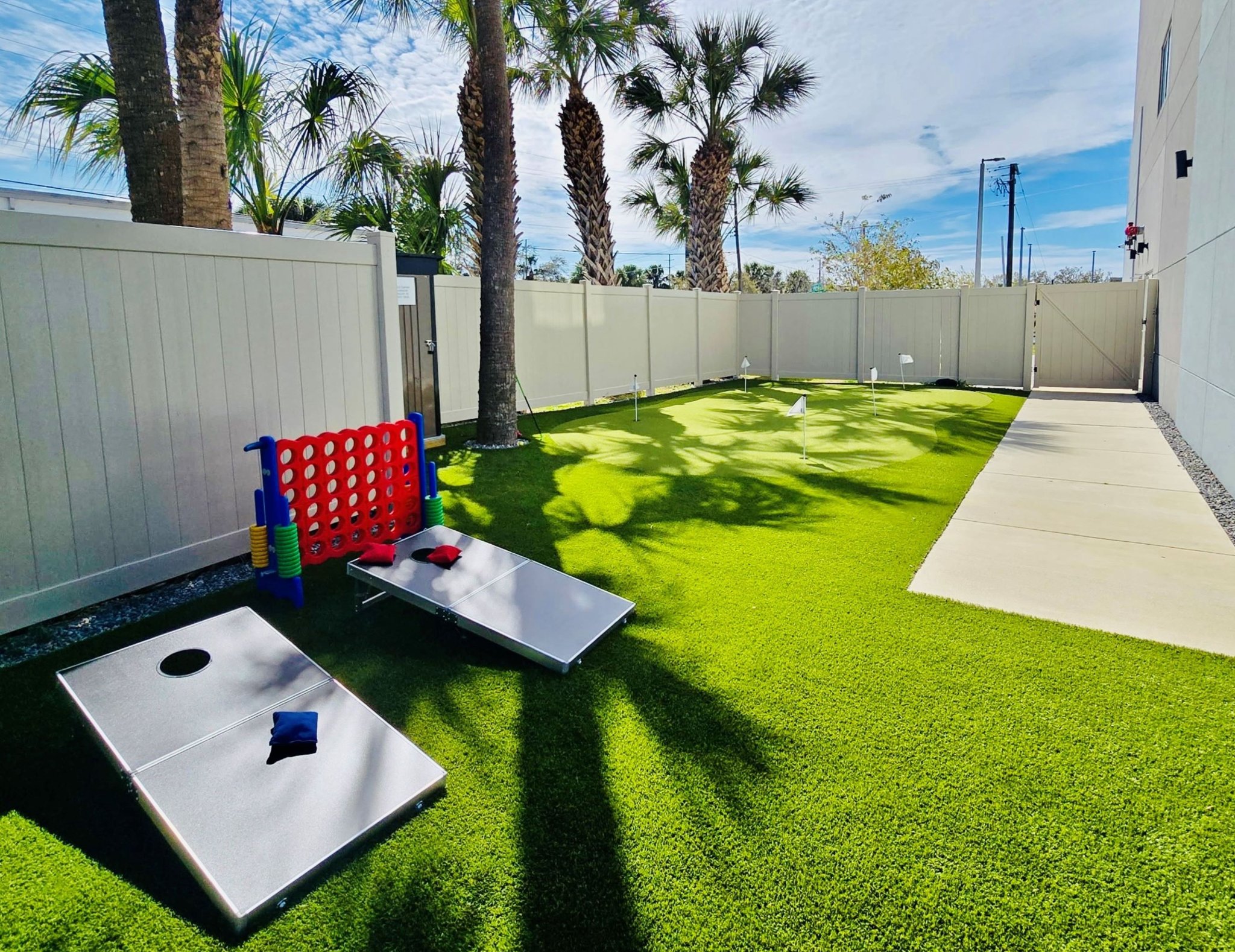 Holiday Inn Express & Suites Tampa Stadium - Airport Area by IHG Image