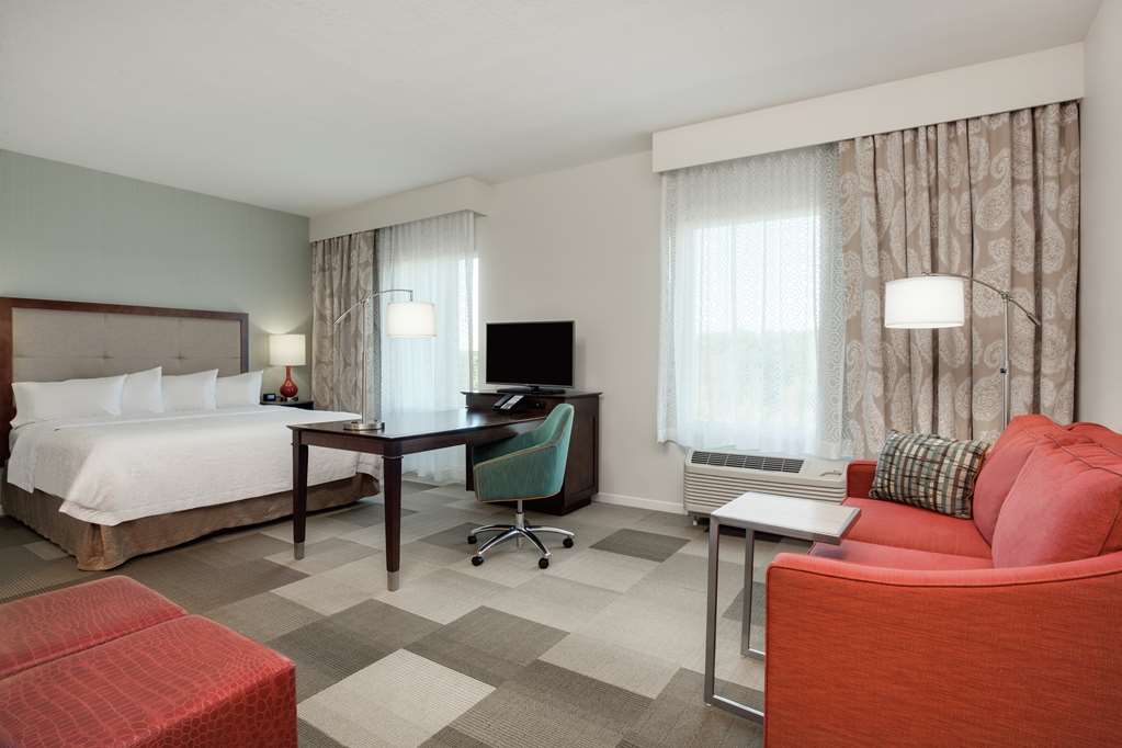 Hampton Inn & Suites Deland Image