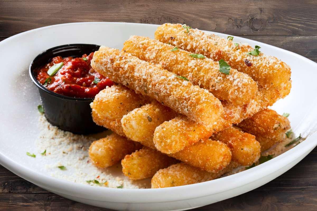 MOZZARELLA STICKS - 12 COUNT