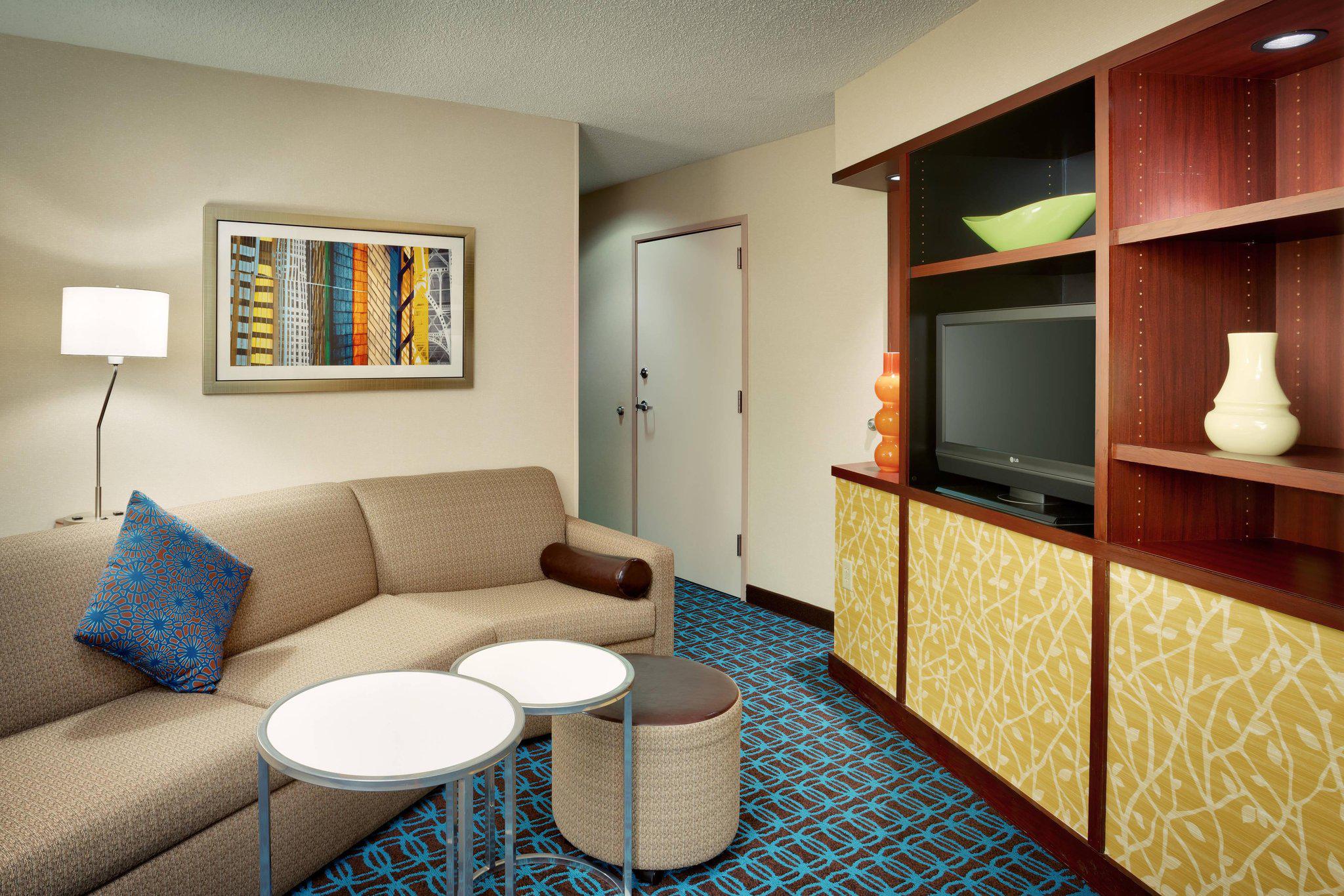 Fairfield Inn & Suites by Marriott Salt Lake City Airport Photo