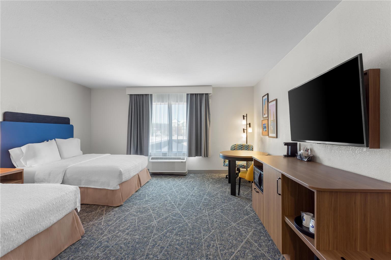 Hampton Inn & Suites Chicago Deer Park Image