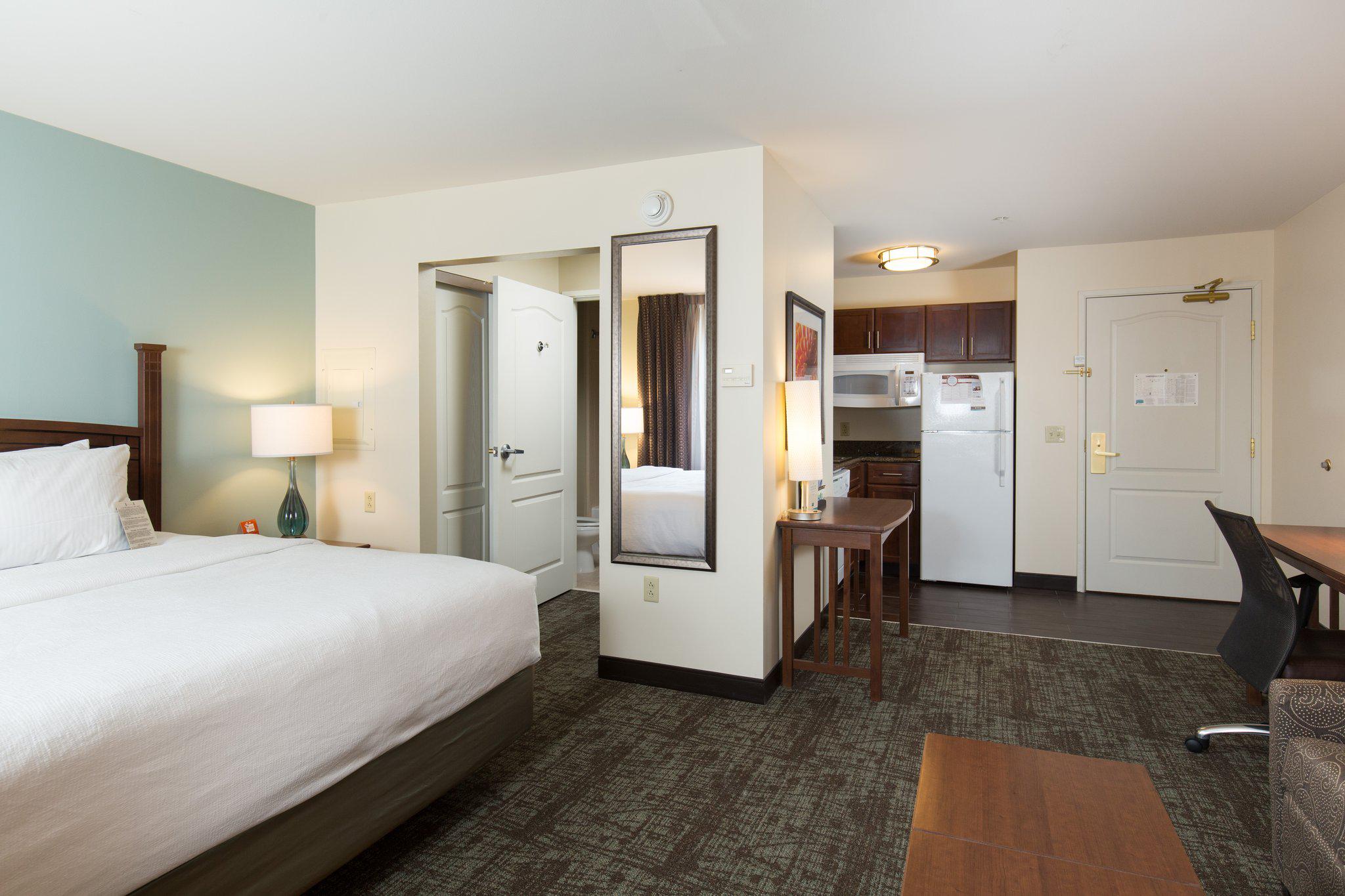 Staybridge Suites Sacramento Airport Natomas Photo