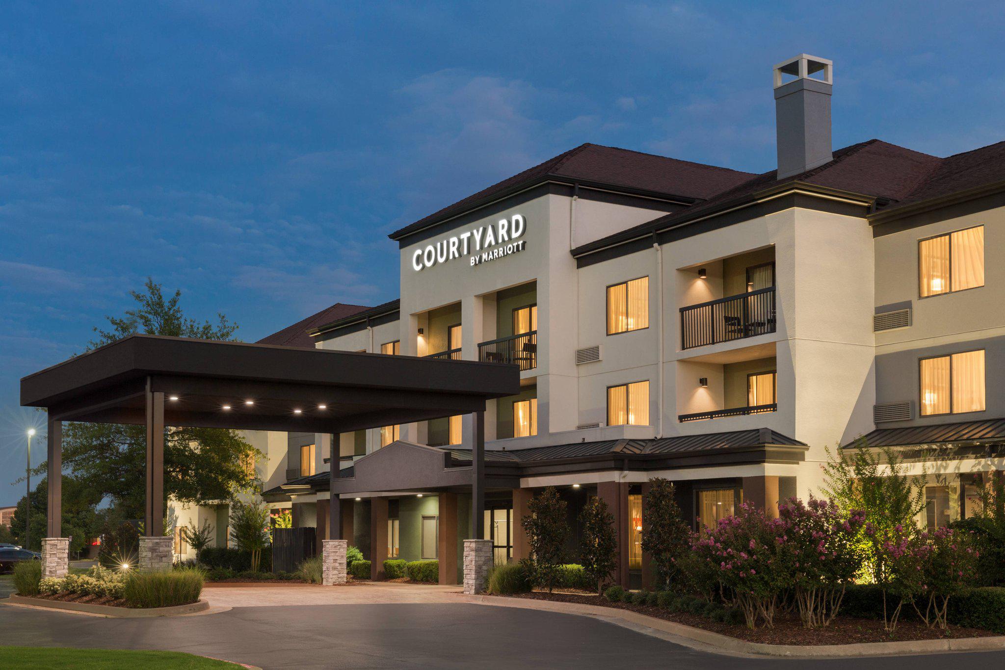 Courtyard by Marriott Tulsa Central Photo