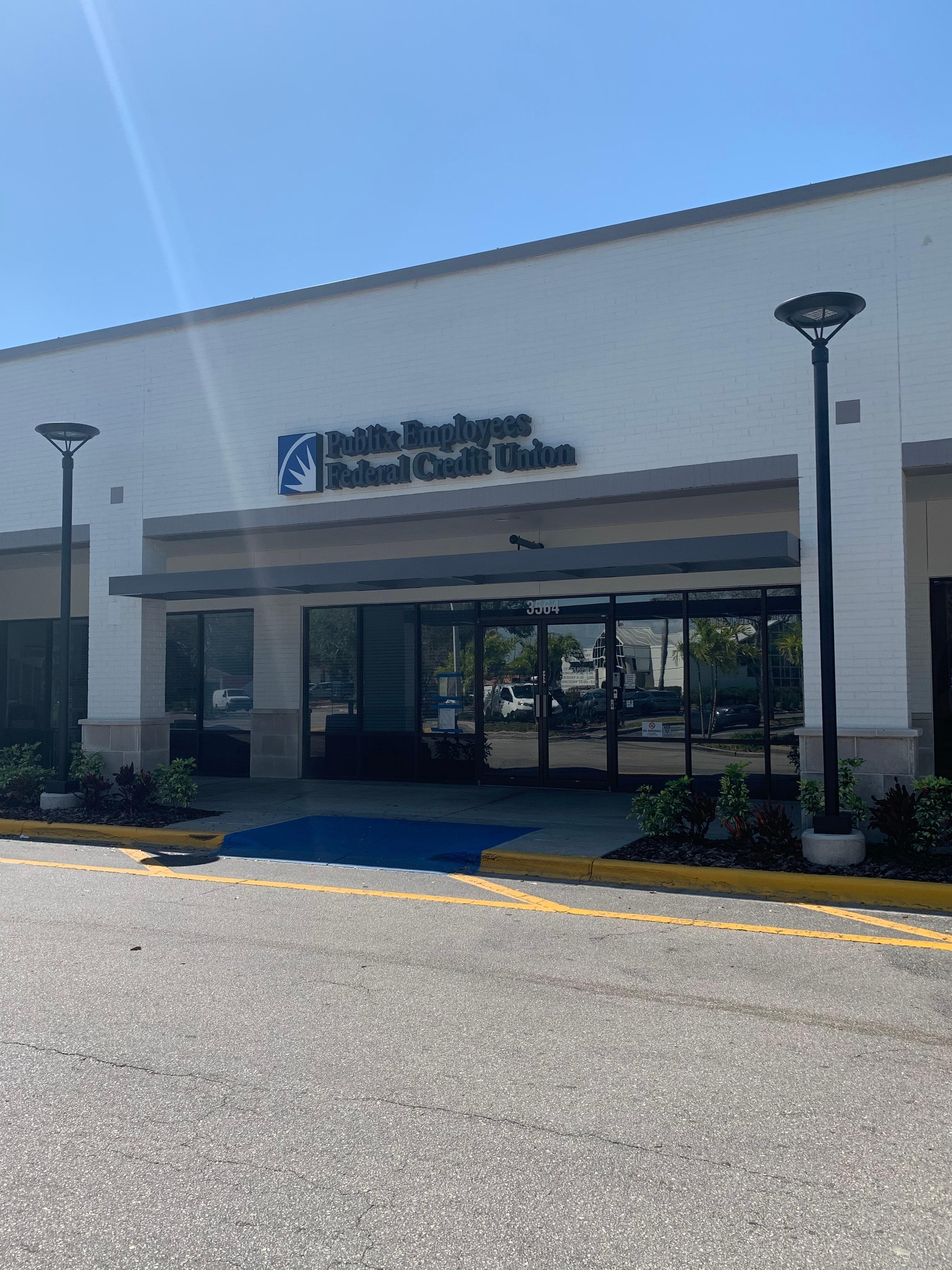 Publix Employees Federal Credit Union at Sarasota Image
