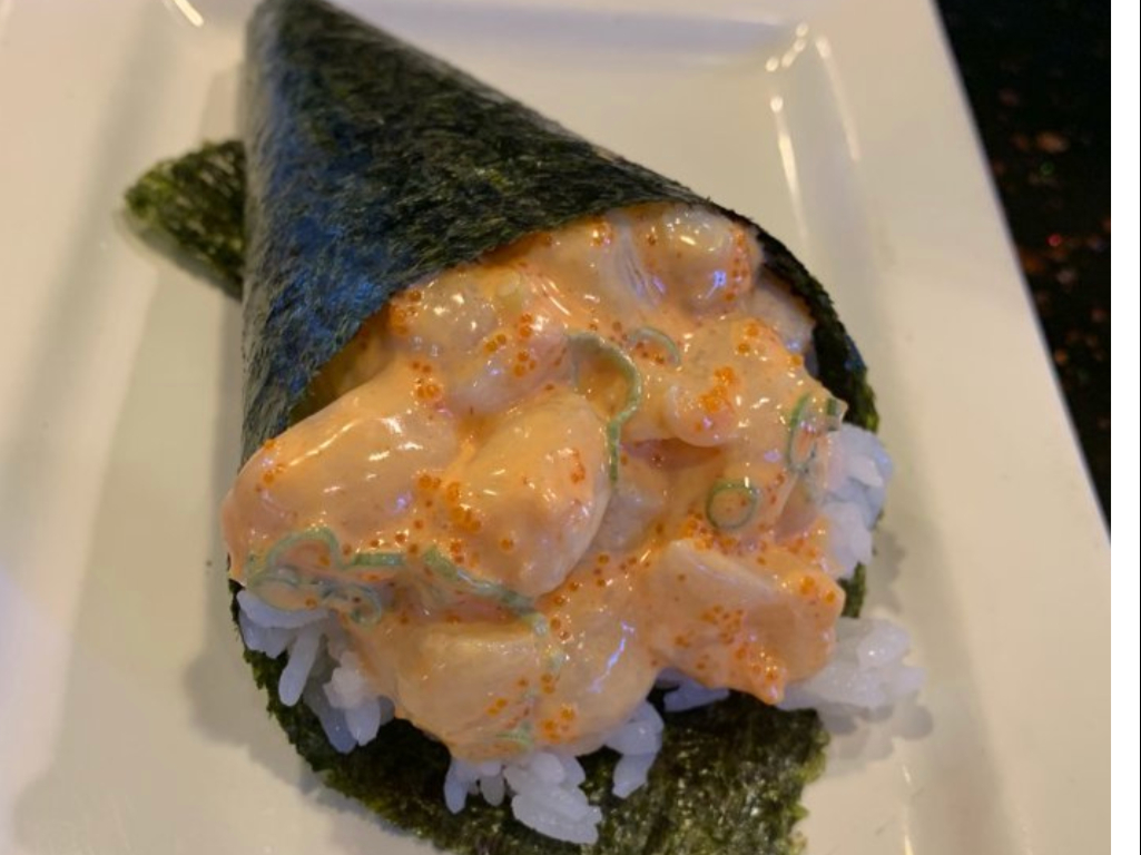 Spicy Scallop Handroll