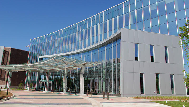 Glass exterior of multi-level medical facility in Springfield, Illinois