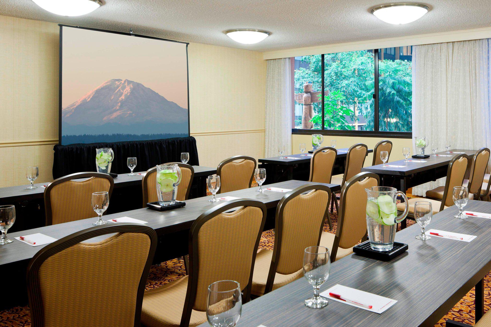 Seattle Airport Marriott Photo