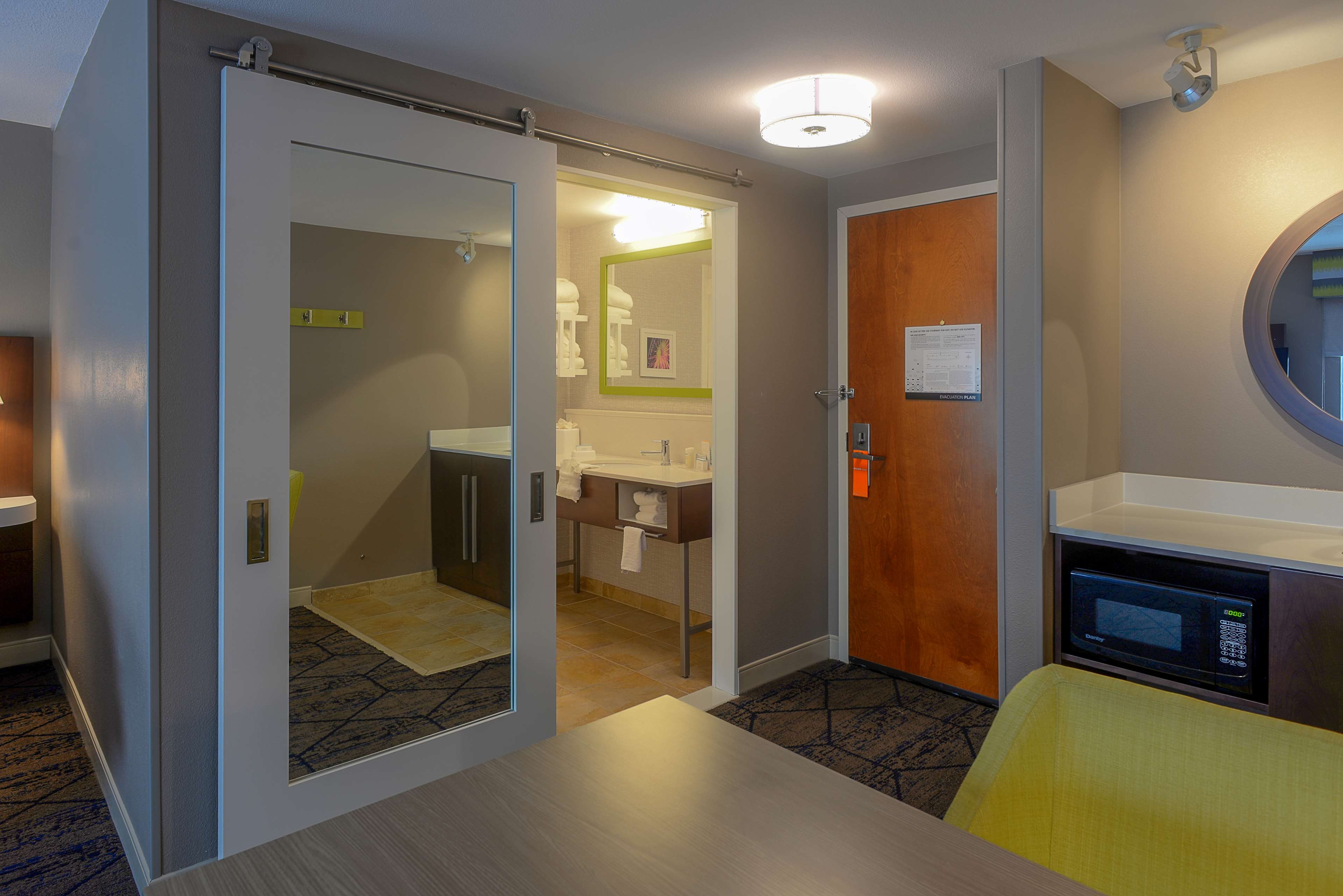 Hampton Inn & Suites ATL-Six Flags Photo