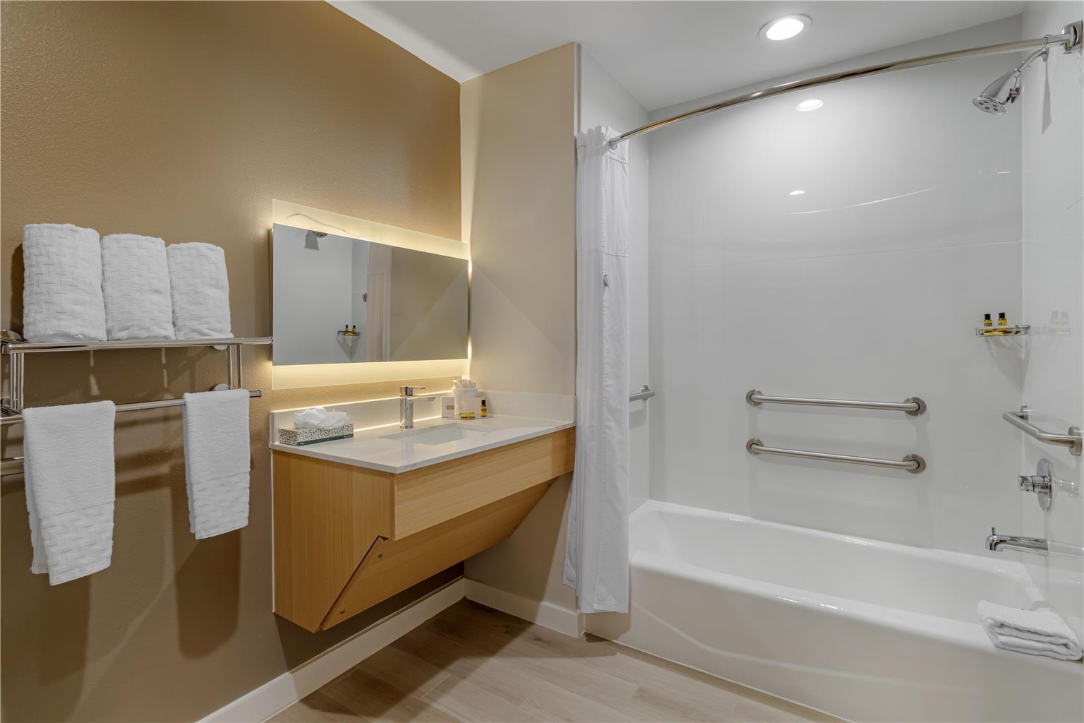 Best Western Plus Pearland/Houston Medical Center Hotel Image