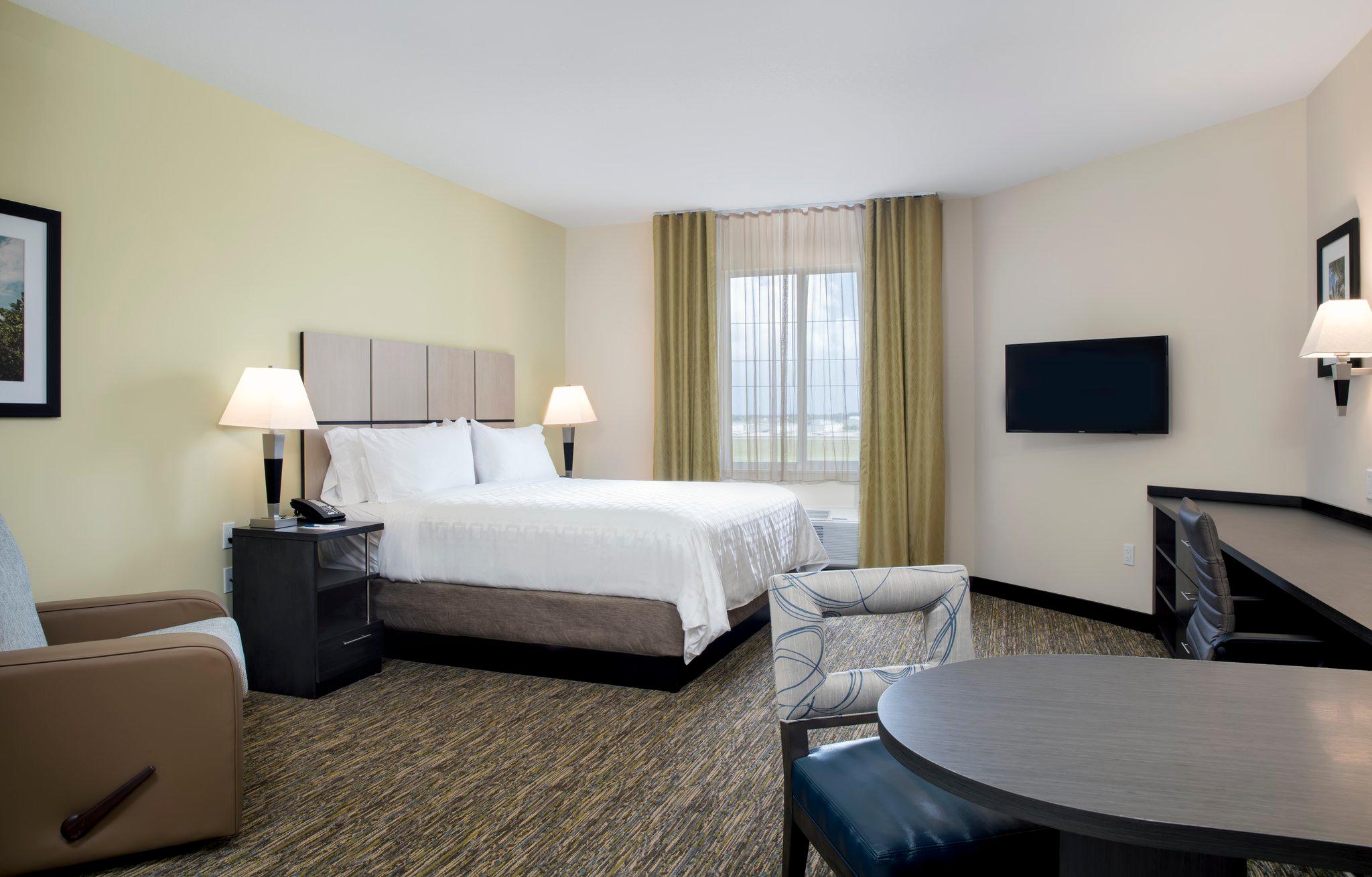 Candlewood Suites Miami Exec Airport - Kendall Photo