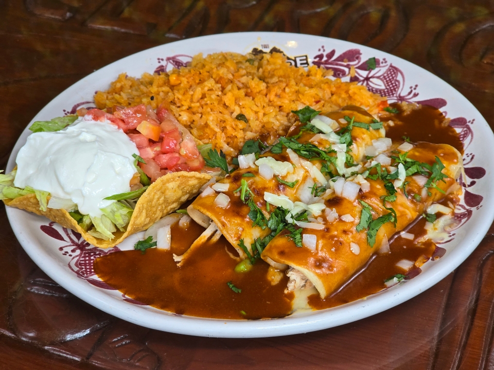 L- Enchiladas Rancheras