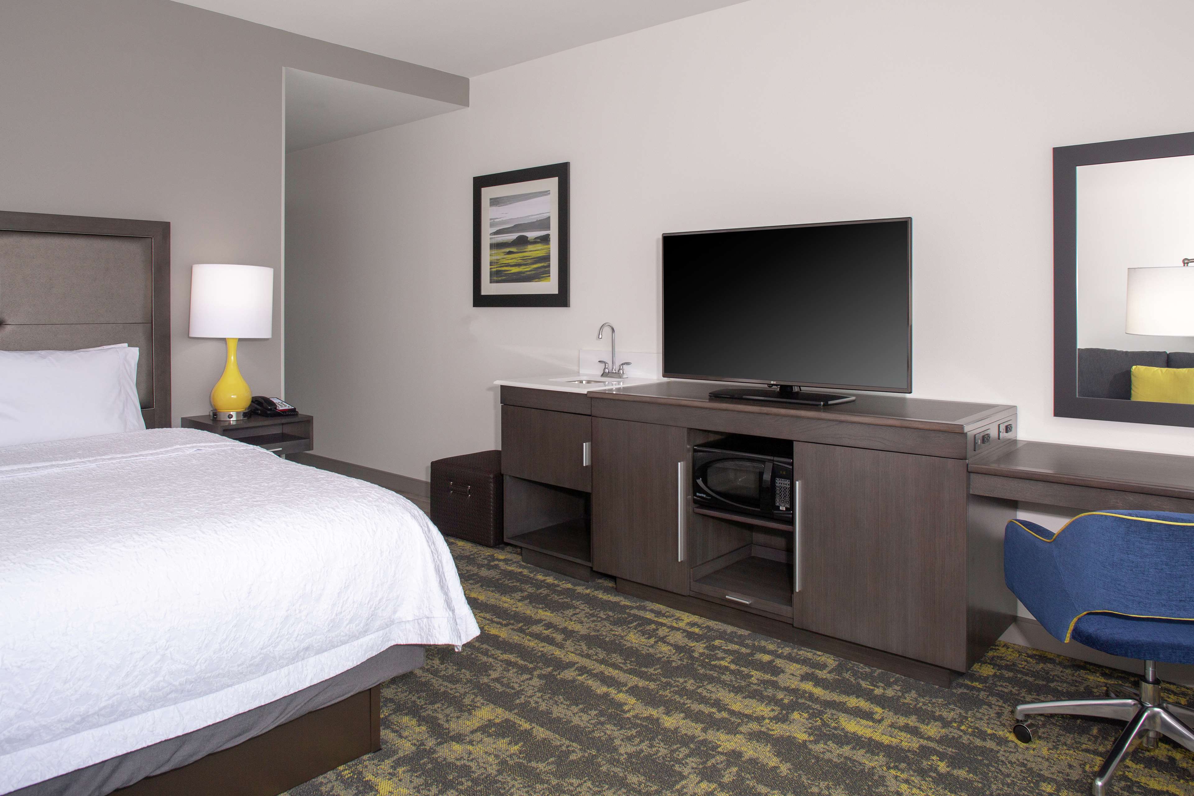 Guest room