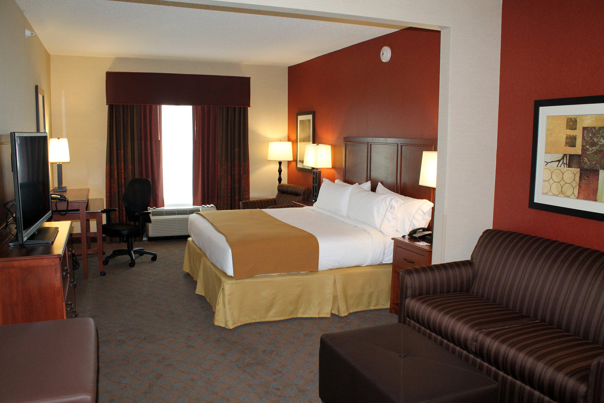 Holiday Inn Express & Suites Paducah West Photo
