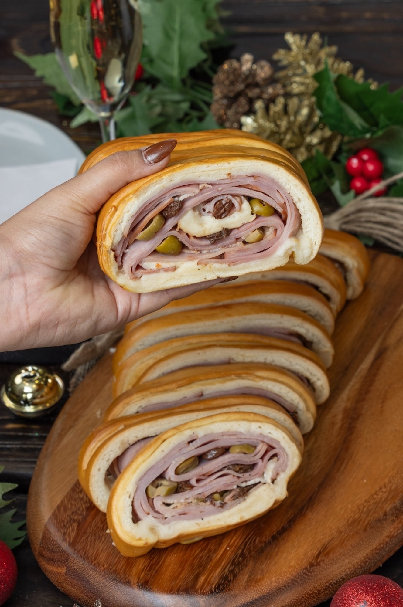 Pan De Jamon