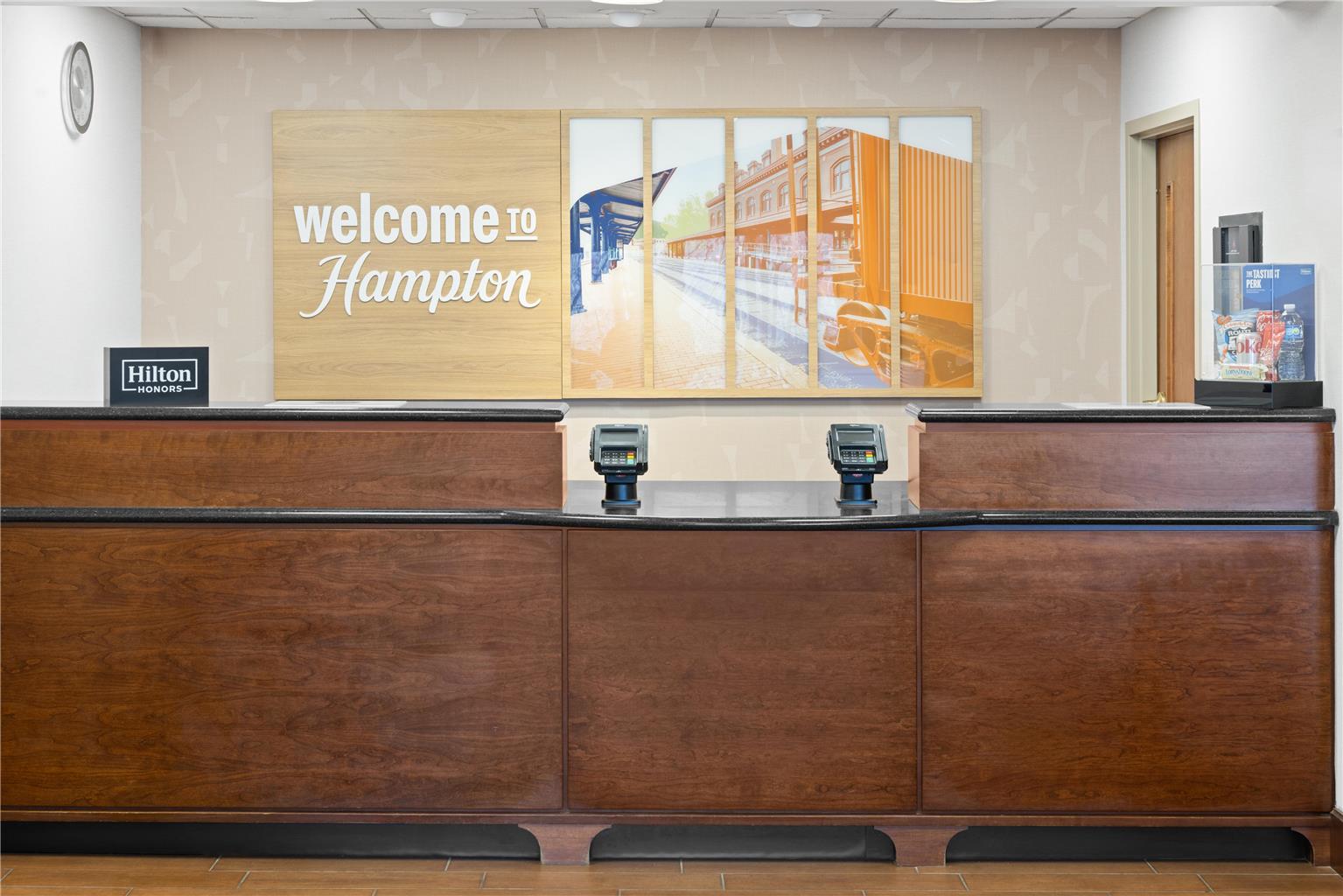 Hampton Inn Frostburg Image
