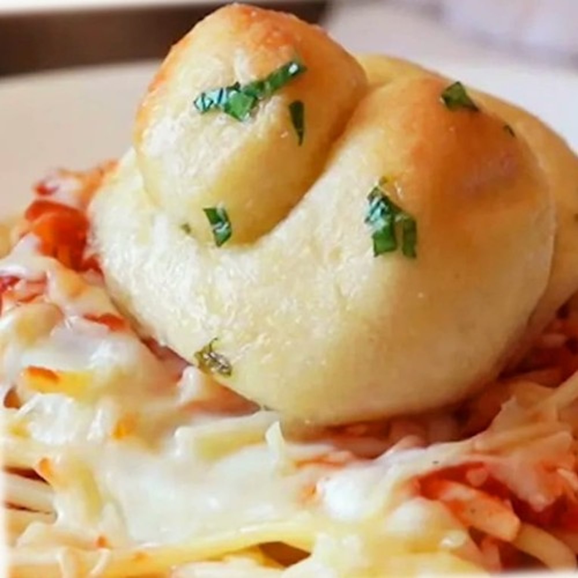 Kids Spaghetti + 3 Garlic Knots