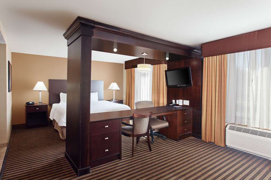 Hampton Inn & Suites Fresno-Northwest Image