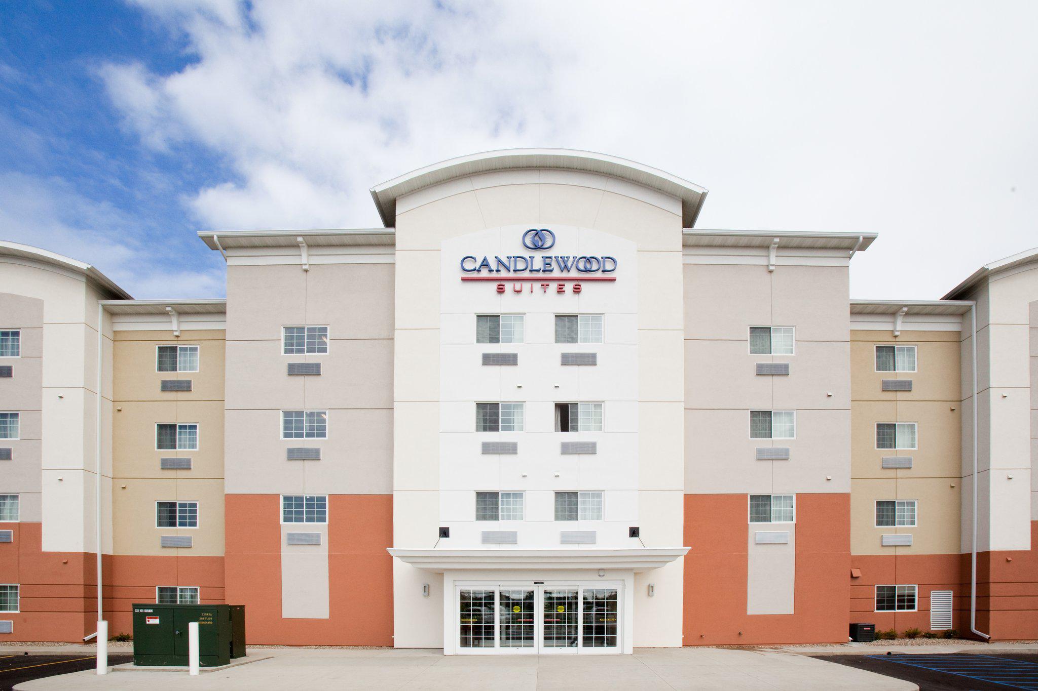 Candlewood Suites Minot Photo