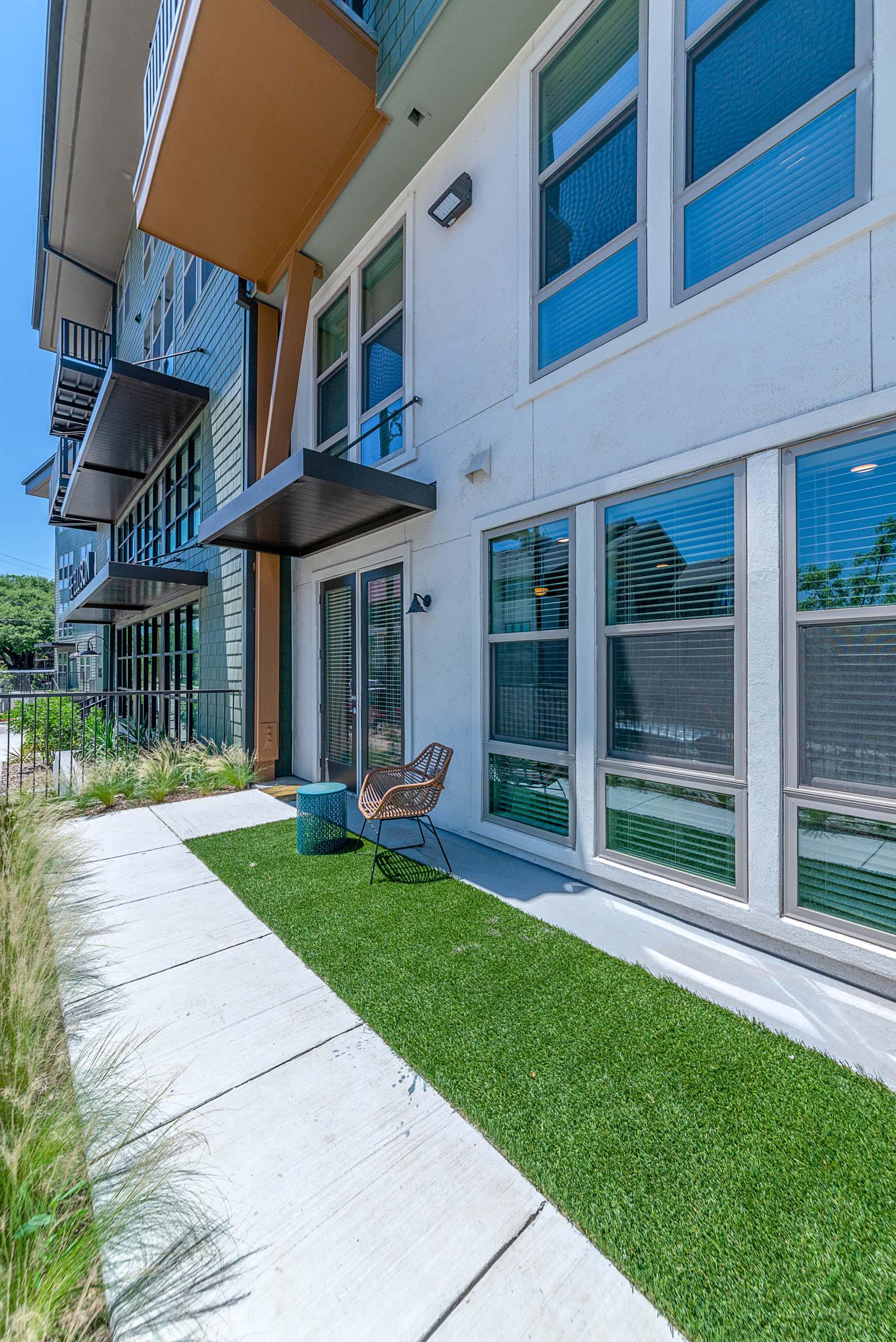 Flats Townhome private yard