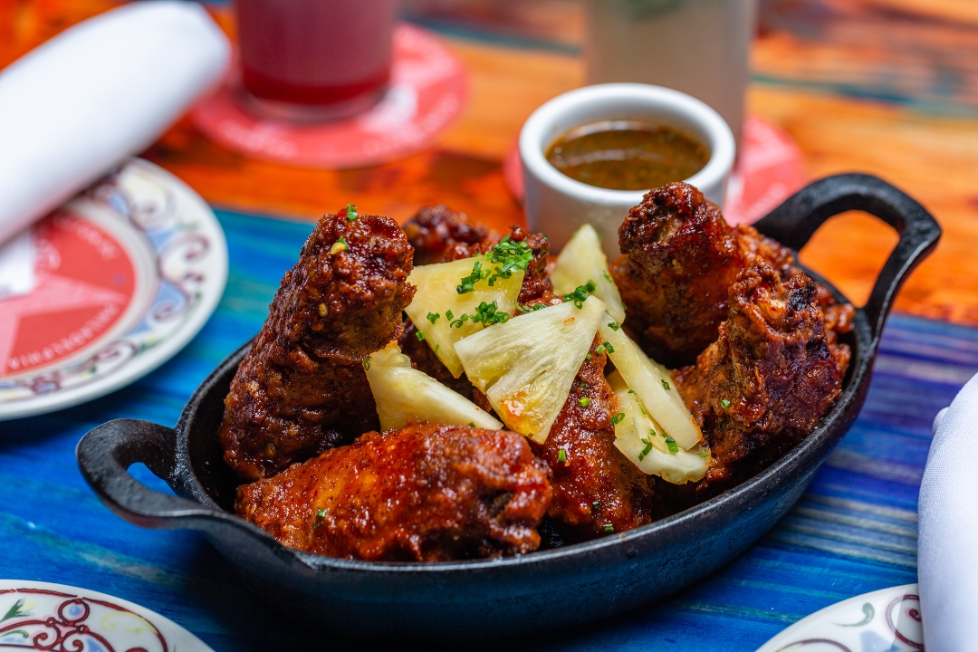 BARRIO CHINO CHICKEN WINGS