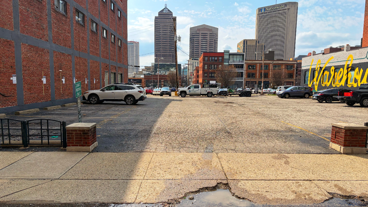 LAZ Parking - 233 N Fifth St