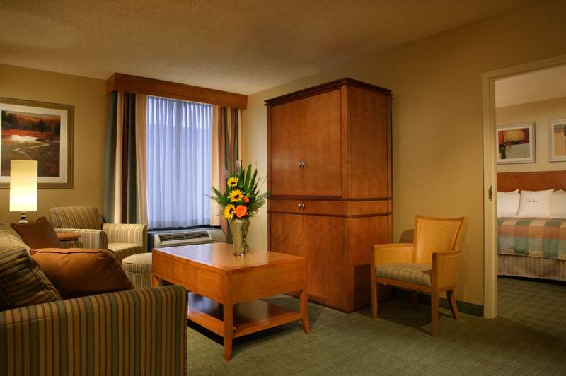 DoubleTree by Hilton Hotel Columbus - Worthington Photo