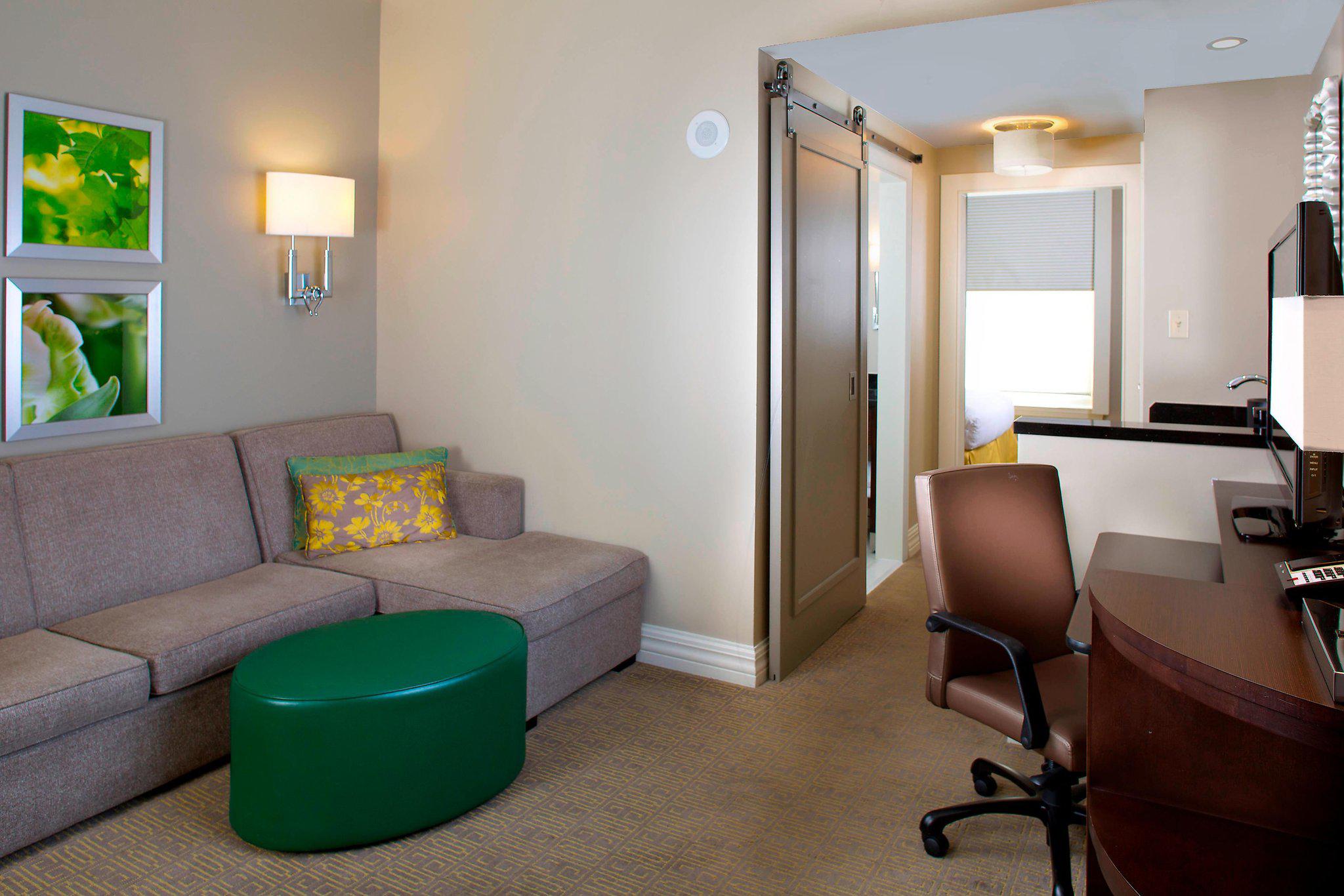 Courtyard by Marriott New Orleans French Quarter/Iberville Photo