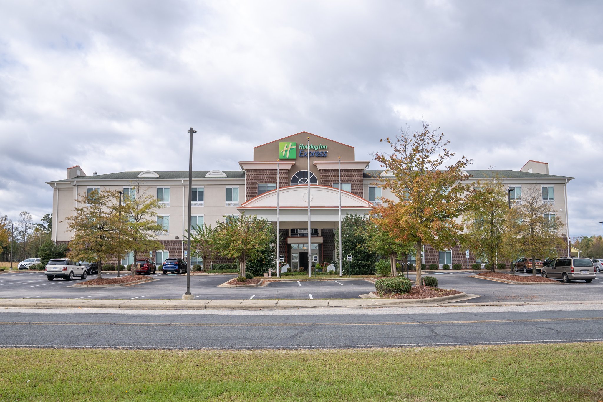 Holiday Inn Express Pembroke by IHG Image