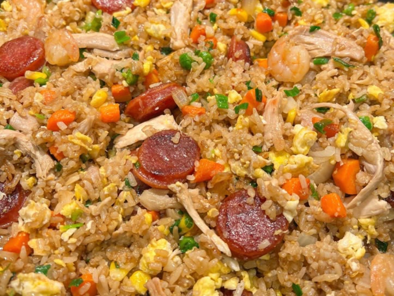 32 COM CHIEN GA / Chicken Fried Rice