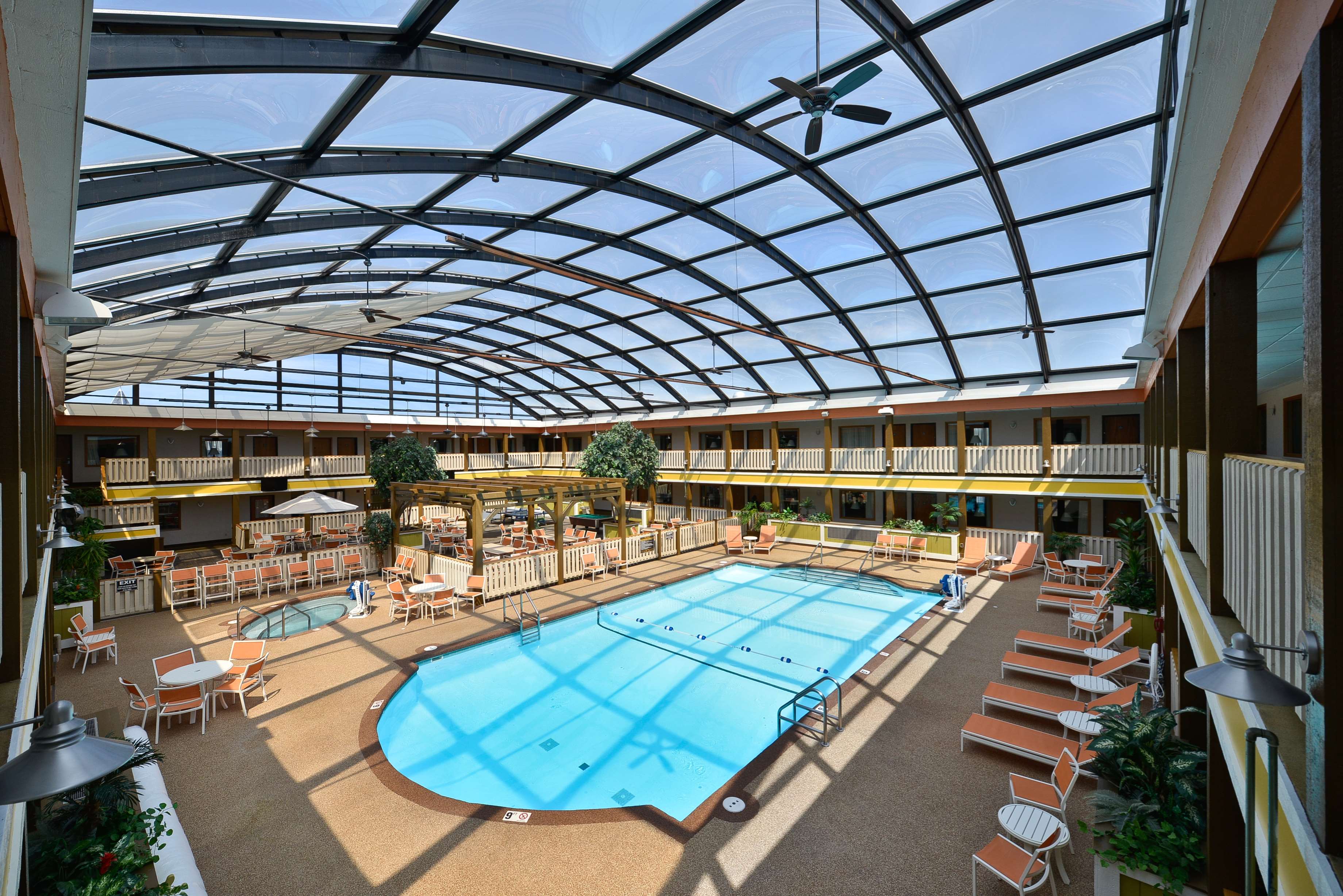 Best Western Plus Dubuque Hotel & Conference Center Photo