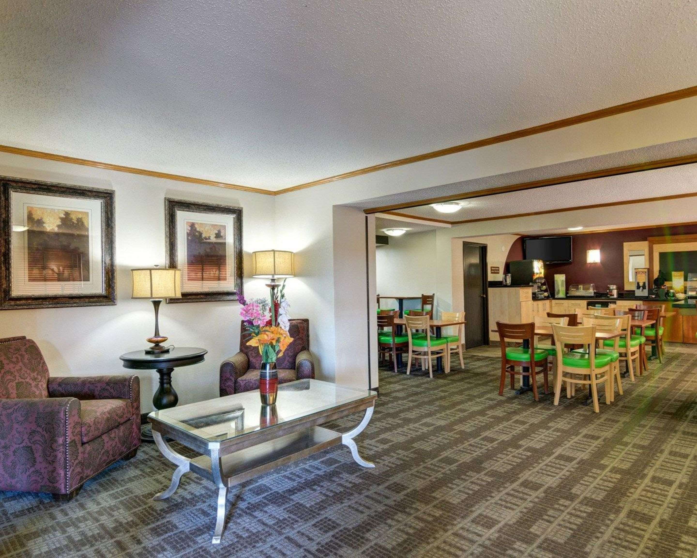 Quality Inn Fort Smith I-540 Photo