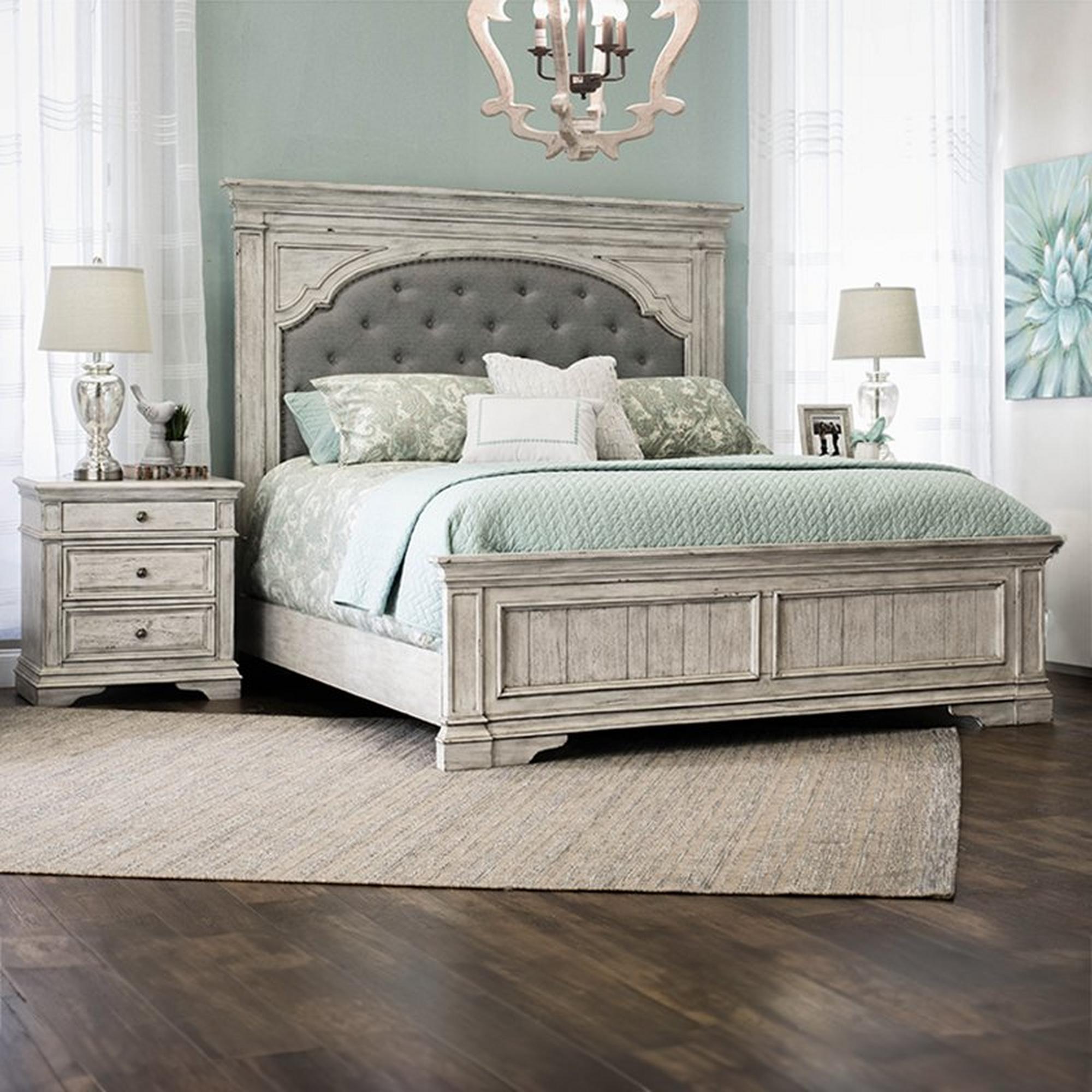 King Highland Park Bed & Nightstand