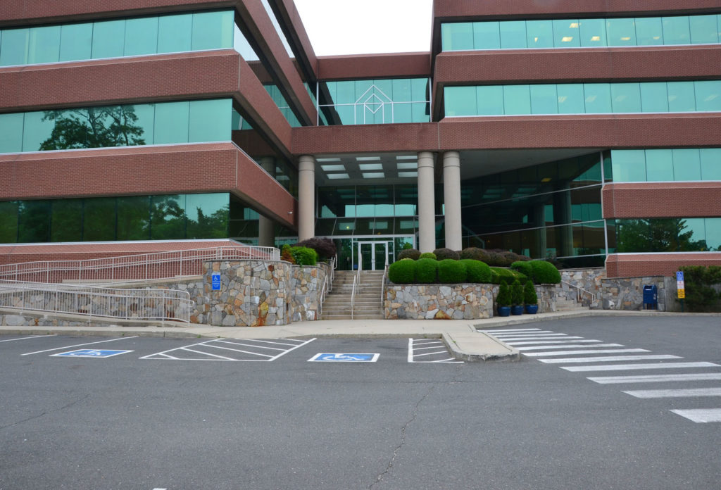 An exterior view of Connecticut Image Guided Surgery