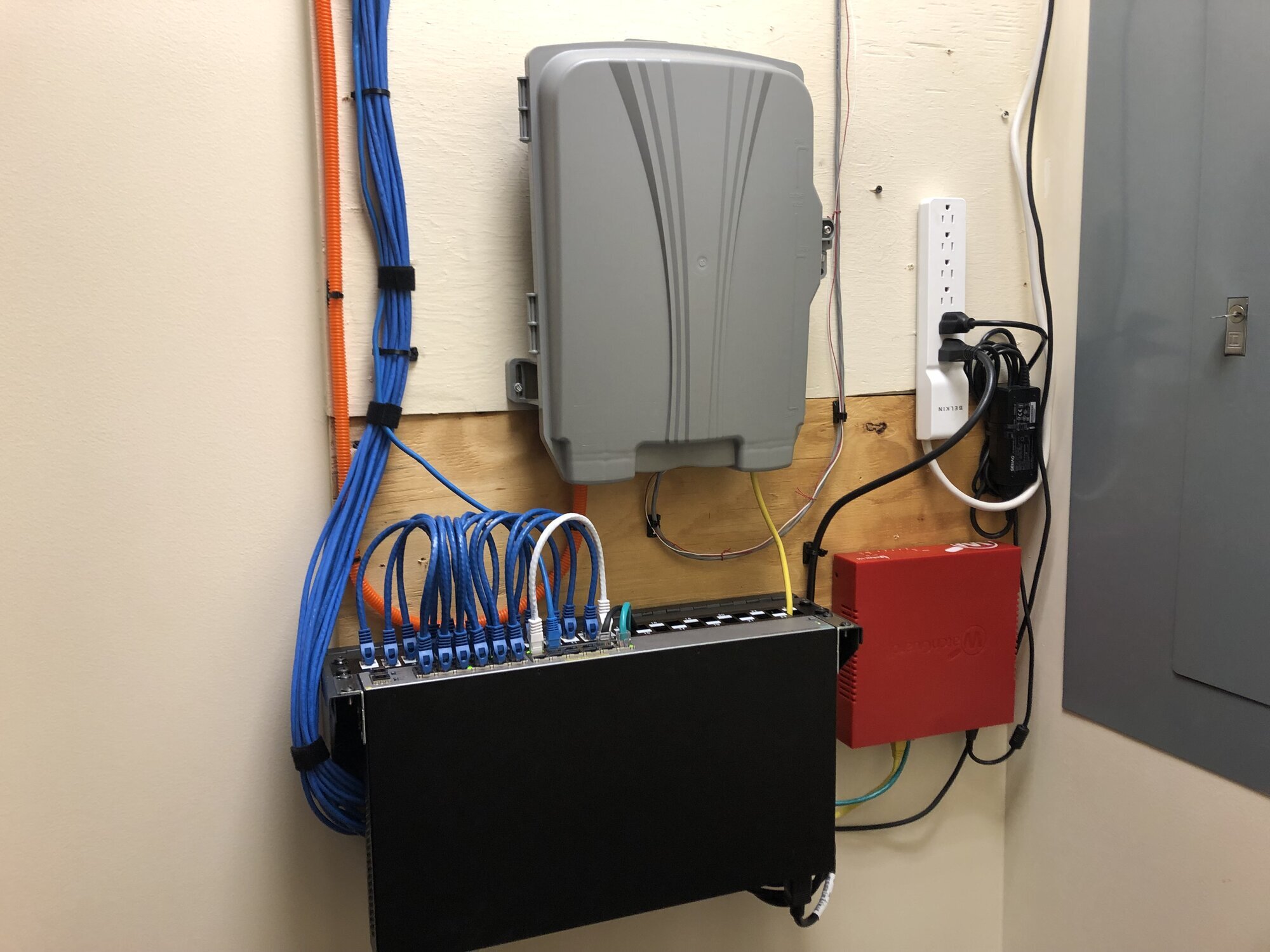 Advanced Data Cabling Image