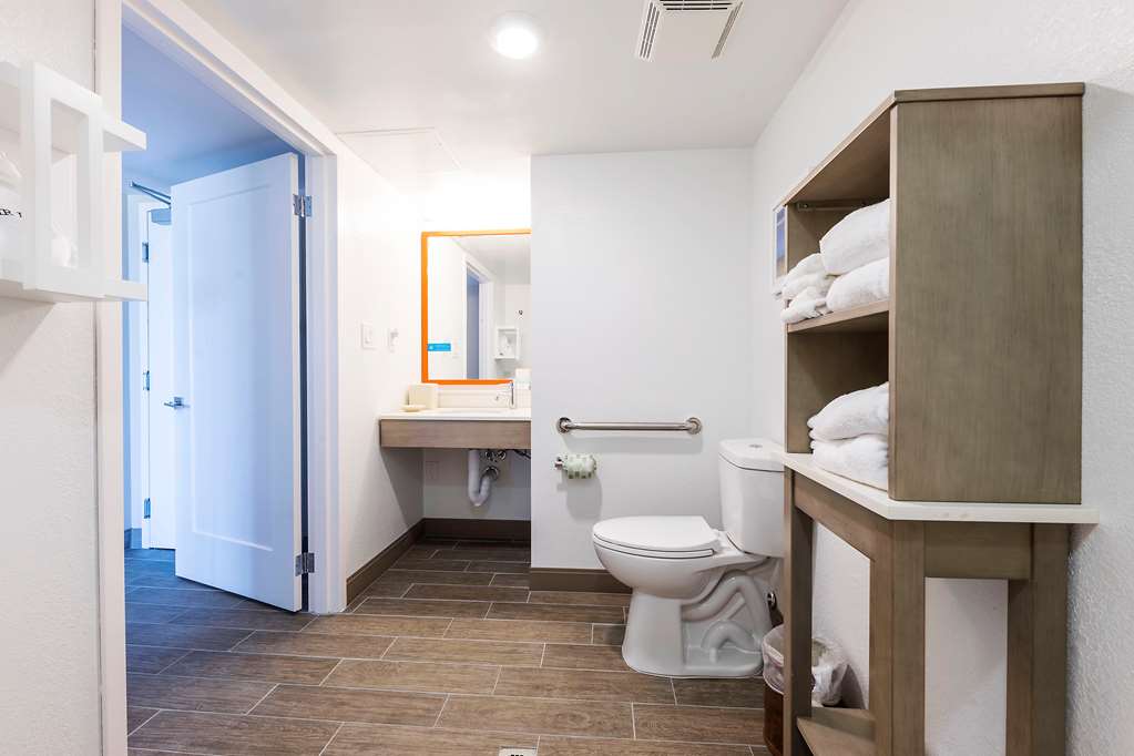 Hampton Inn Virginia Beach-Oceanfront North Image