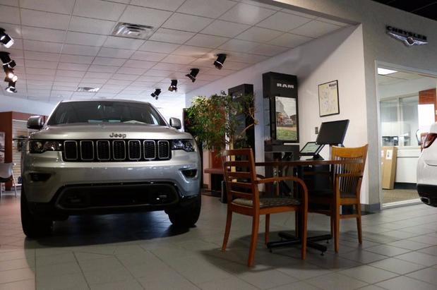 Images Suburban Chrysler Dodge Jeep Ram of Troy