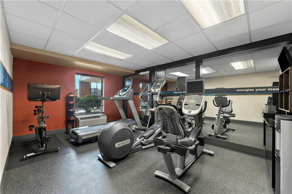 Hampton Inn & Suites Newtown Image