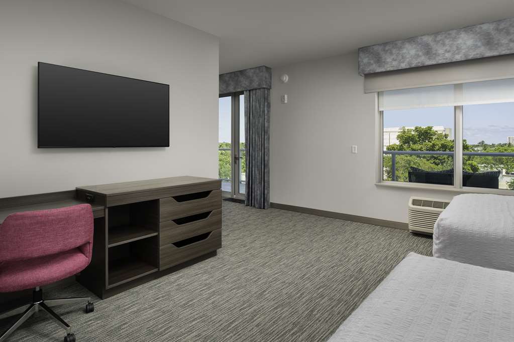 Hampton Inn Delray Beach Image