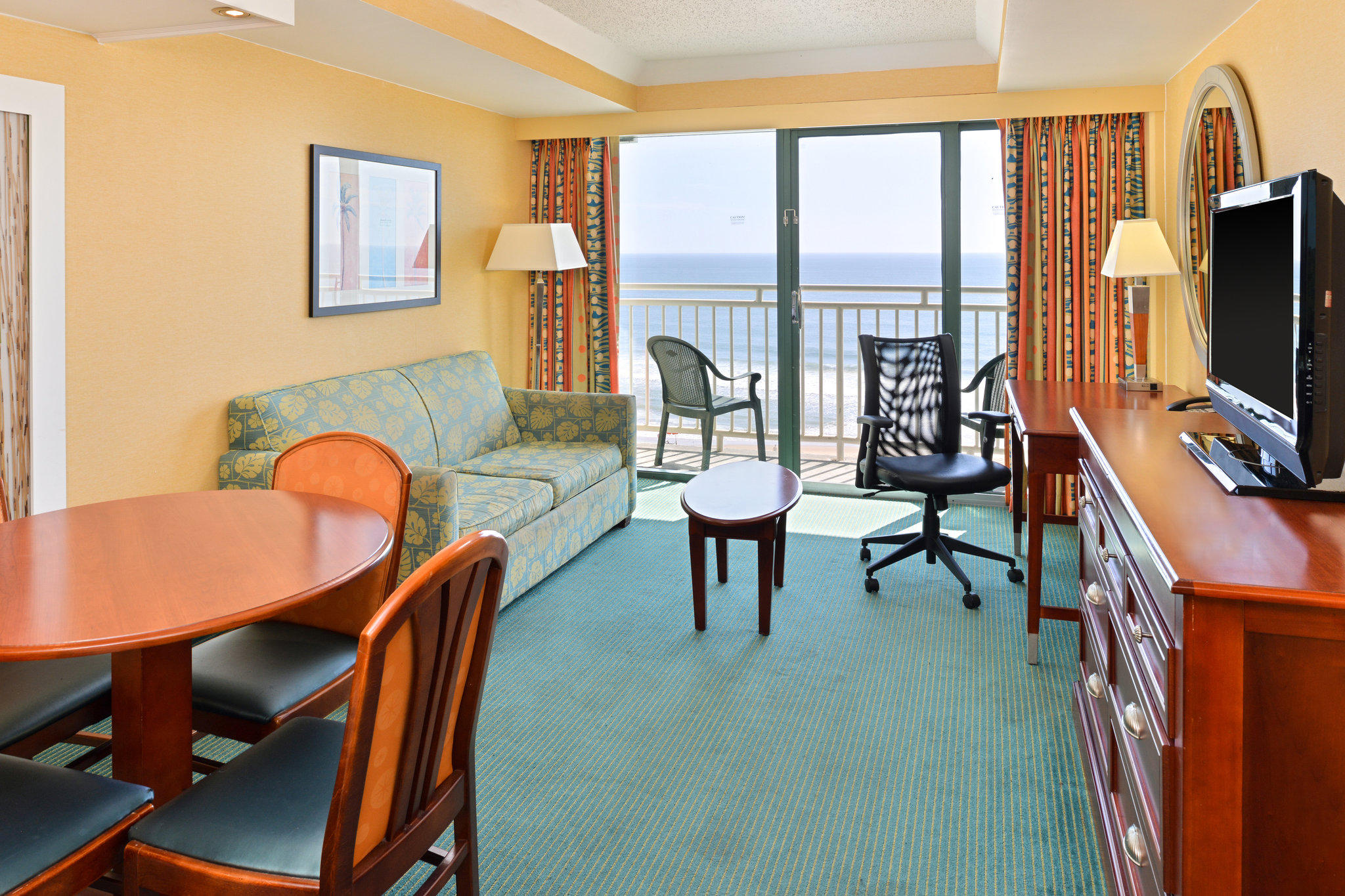 Holiday Inn Express & Suites VA Beach Oceanfront Photo