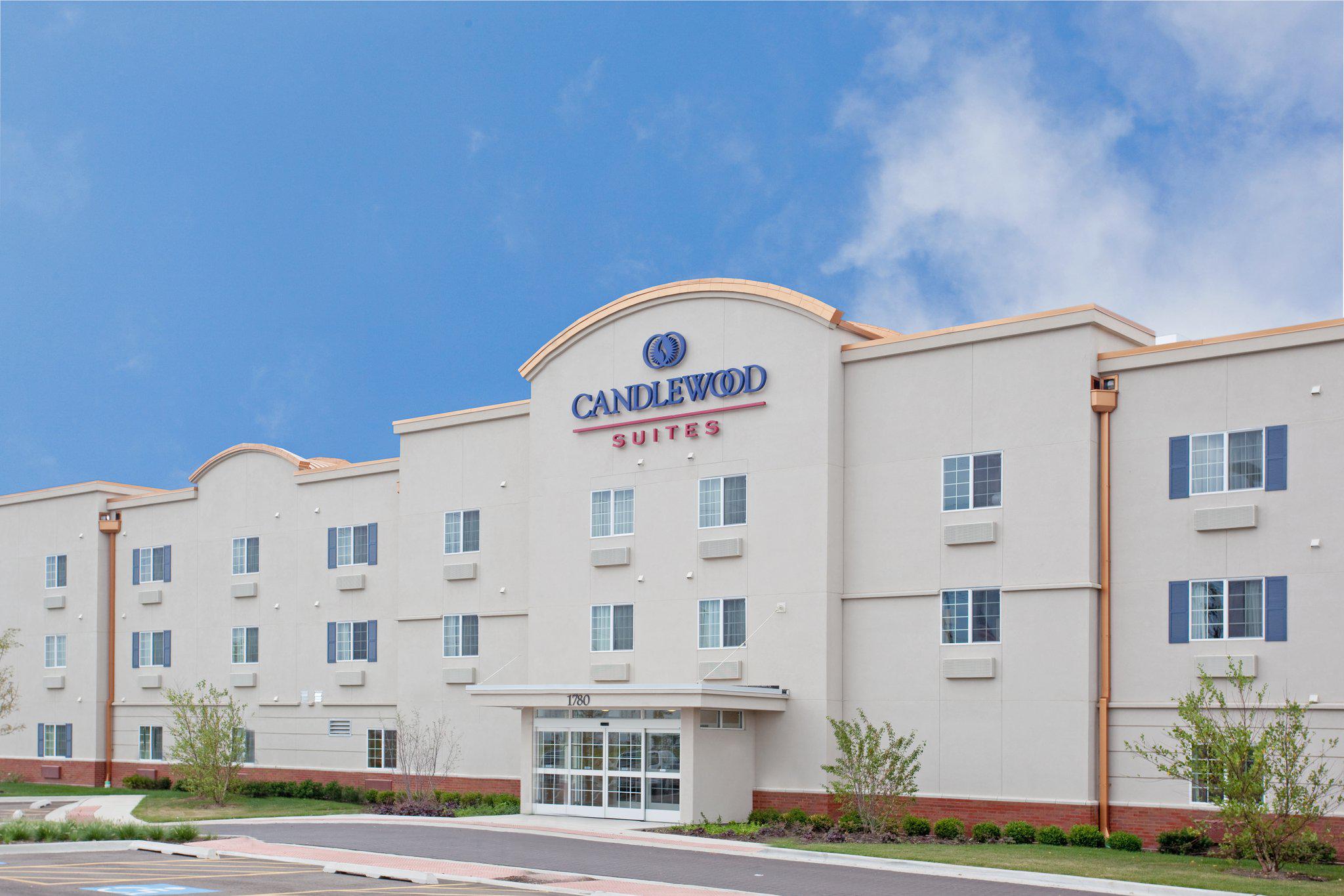 Candlewood Suites Elgin NW-Chicago Photo