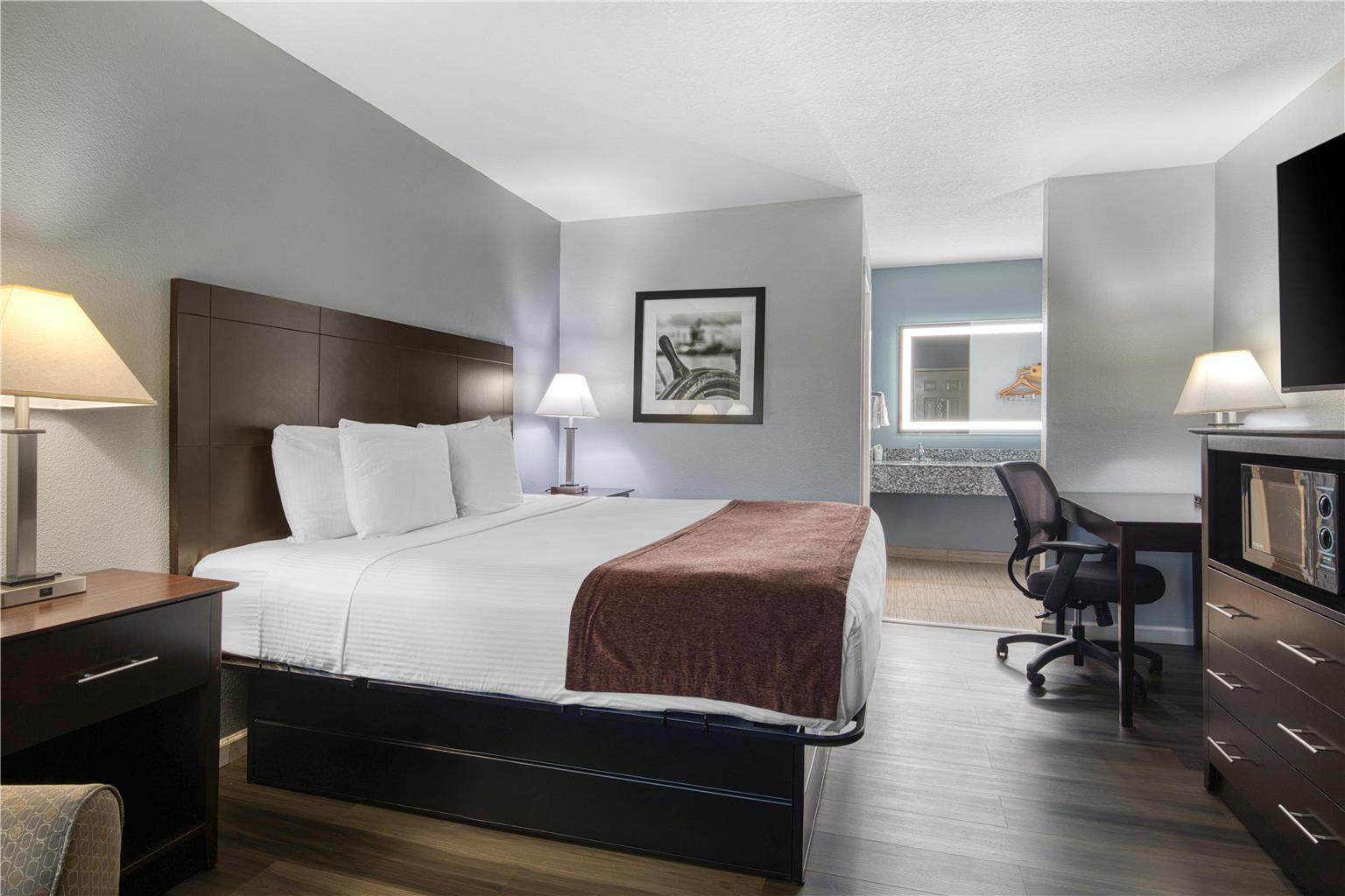 Best Western Lake Conroe Inn Image