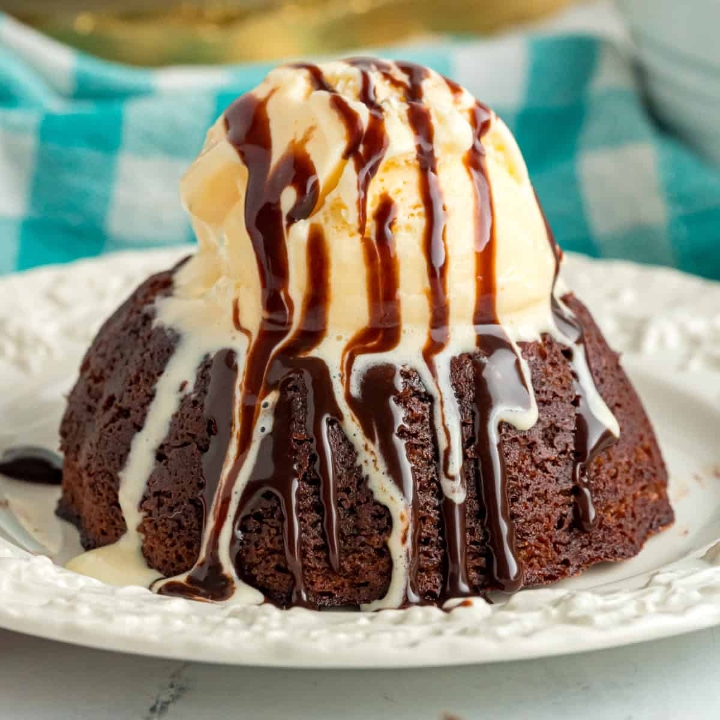 Chocolate Lava Cake with Vanilla Icecream